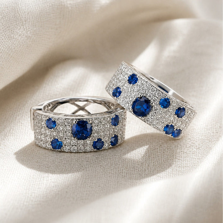 Ikonische blaue Zirkonia-Hoops-Ohrringe