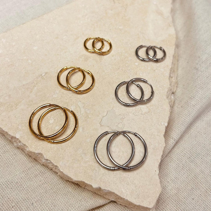 Set mit 3 Paar Alltags-Ohrringen in Gold oder Silber