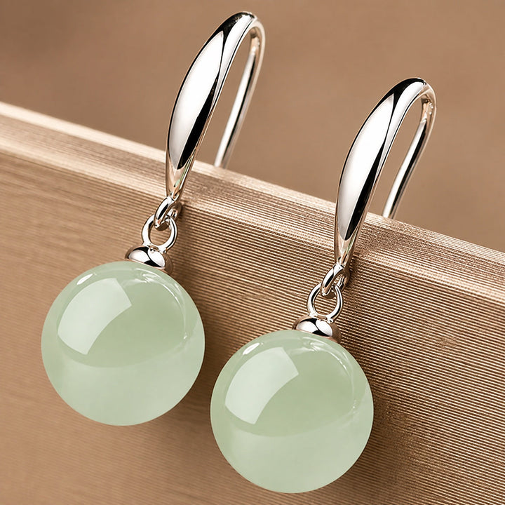 Anmutige Jade-Orb-Ohrringe