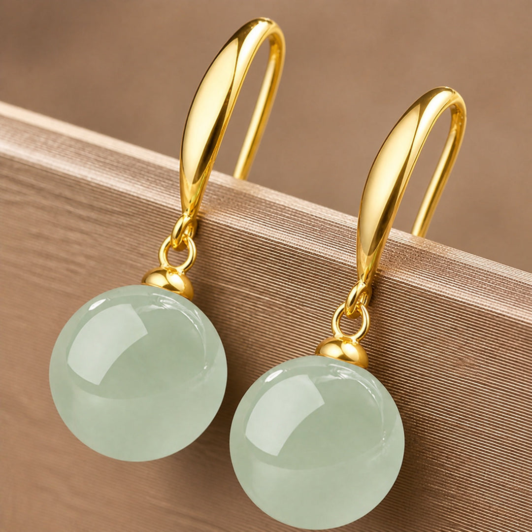 Anmutige Jade-Orb-Ohrringe