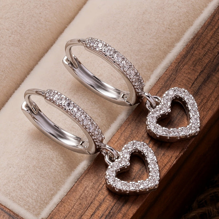 Anmutige Herz-Charm-Ohrringe