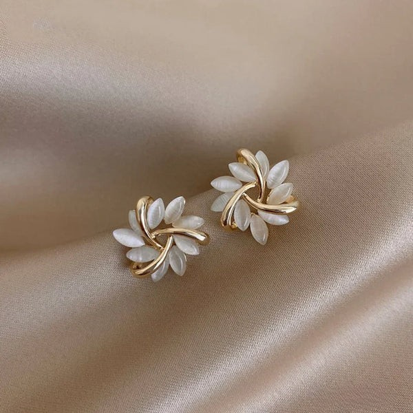 Opal-Blumen-Ohrstecker