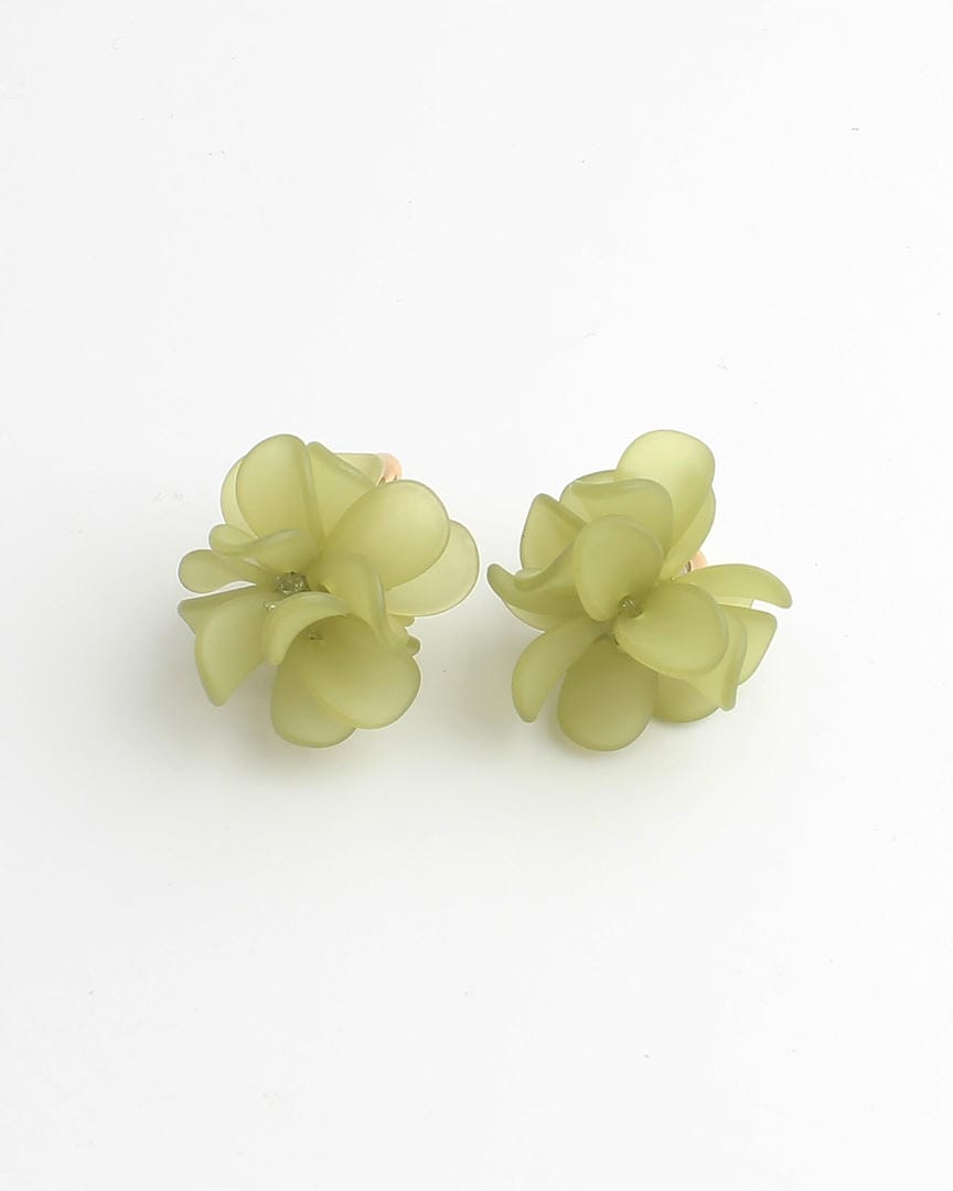 Goldene Blumen-Hoops Ohrringe