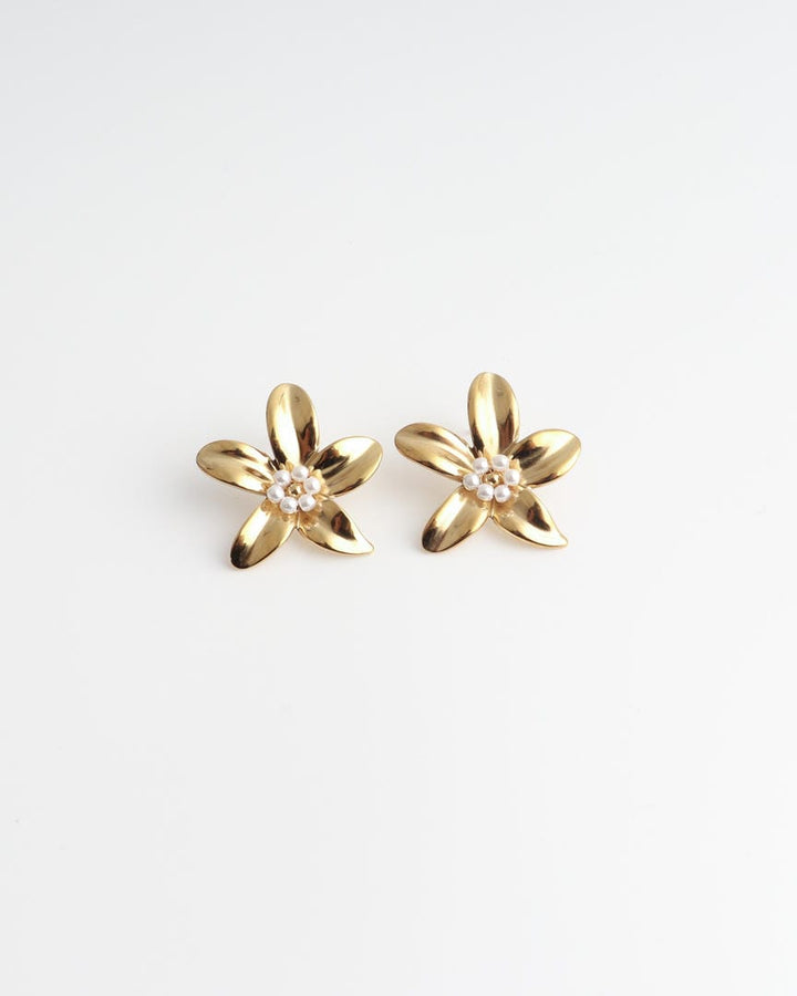 Tonige Perlenblumen-Ohrstecker