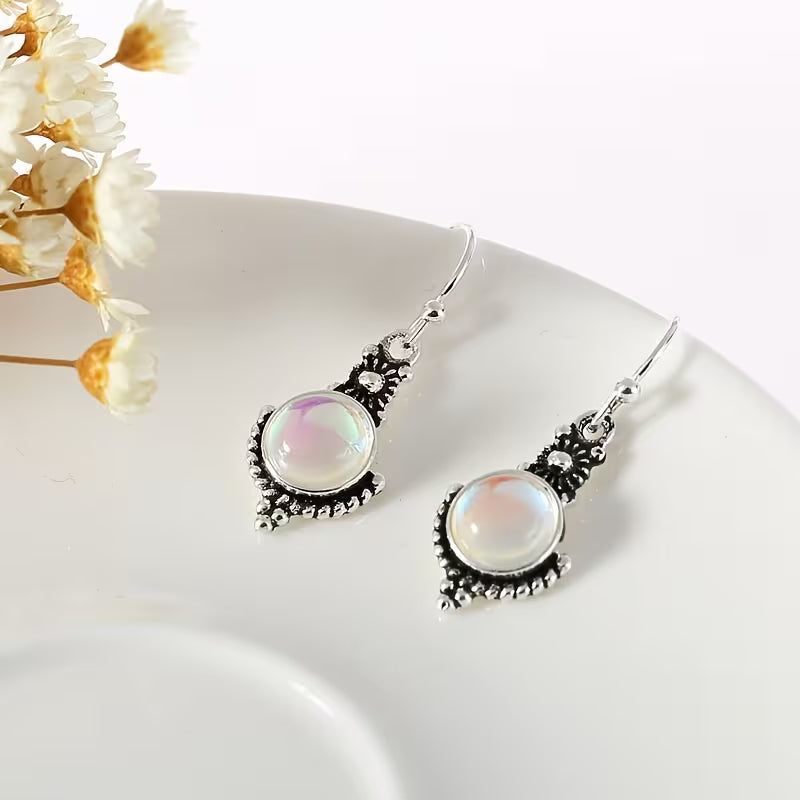 Elegante runde Mondstein-Cabochon-Ohrringe
