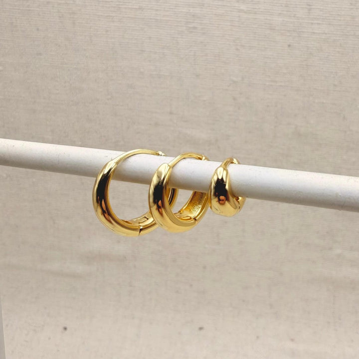 Set mit 5 Paar dicken Gold- oder Silberohrringen