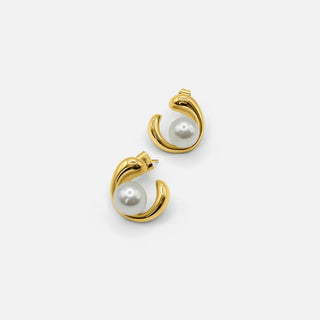Elegante Gold-Perlenohrringe mit Wirbel-Design