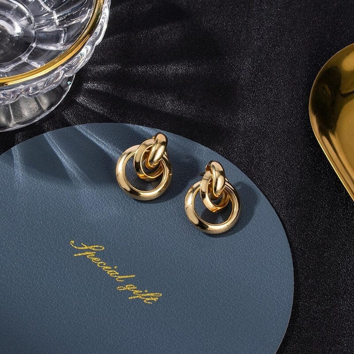 Elegante Creolen aus Gold
