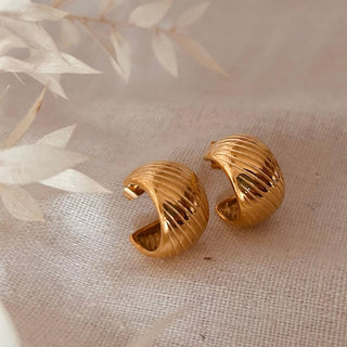 Alltags-Riffel-Gold-Ohrringe