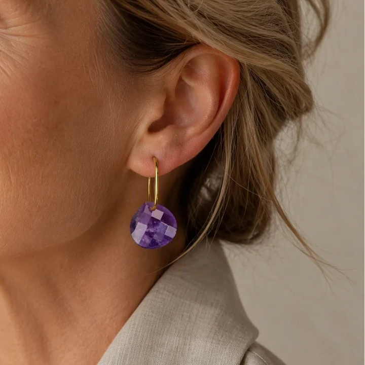 Facettierte geometrische Amethyst-Tropfenohrringe