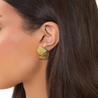 Moderne Gold-Drehohrstecker