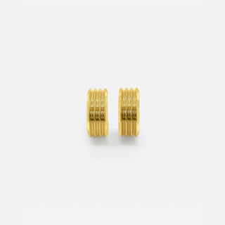 Faszinierende goldene Rippenohrringe