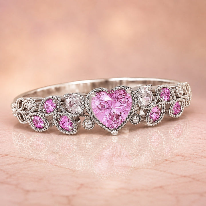 Herzschliff-Ring mit Edelstein