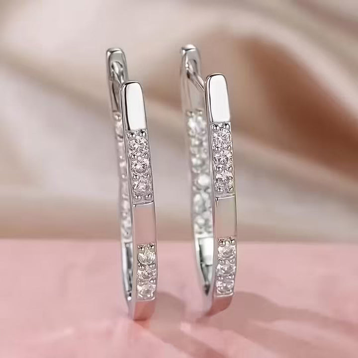 Elegante Ohrringe mit Zirkoniasteinen