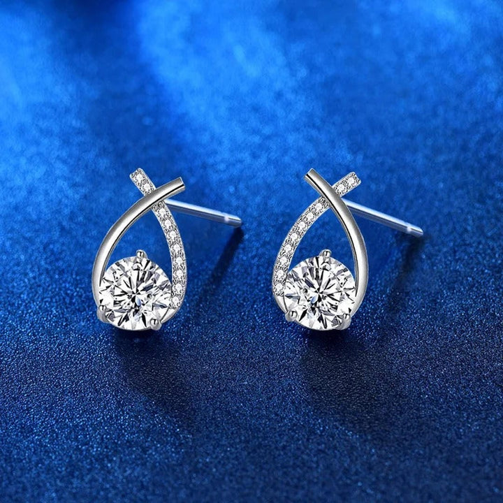 Luxuriöse gedrehte Tropfen-Cubic-Stud-Ohrringe