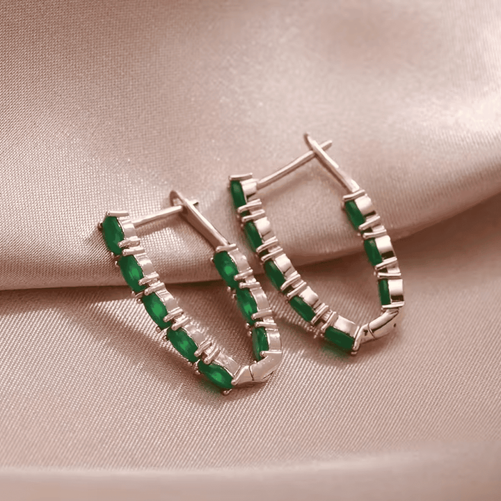 Savannah Hoop Ohrringe mit Smaragd