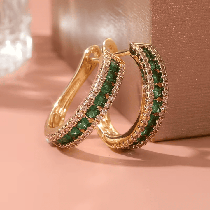 Elegante Ohrringe mit Smaragd-Glanz