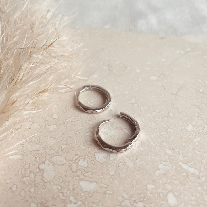 Silberne Marquise Huggie Creolen