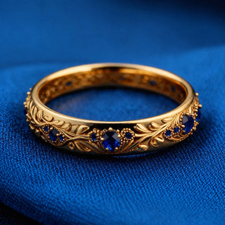 Ring Blattmotiv mit blauem Zirkonia