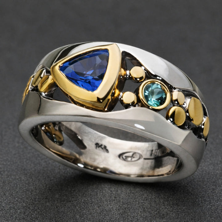 Ring Eisklarer Kristall Antik-Stil