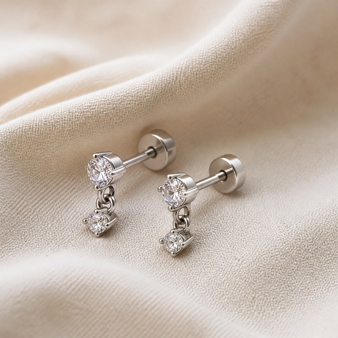 Minimale Piercing-Steckerohrringe