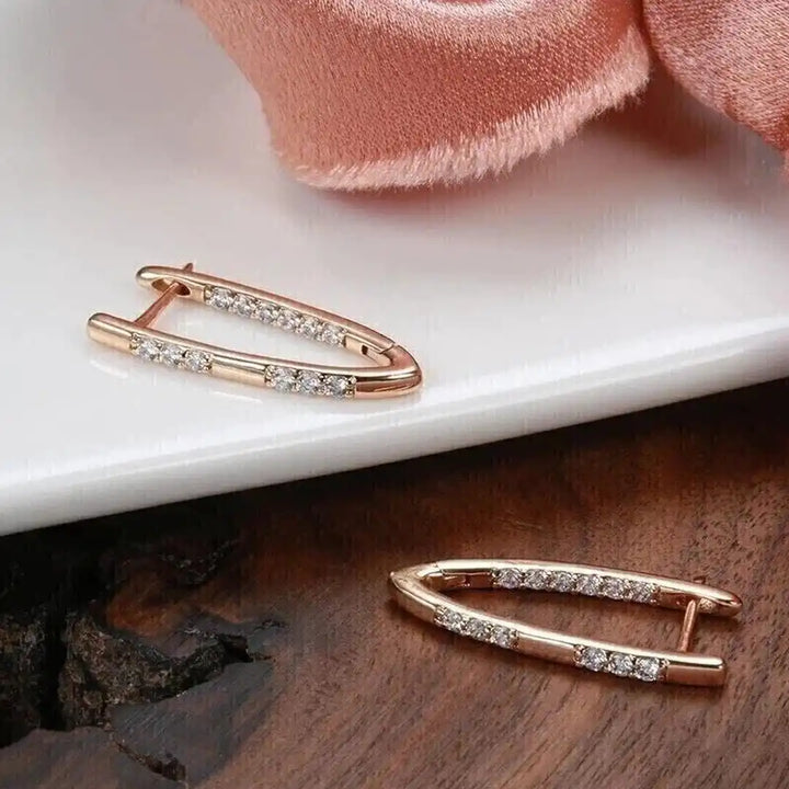 Elegante Ohrringe mit Zirkoniasteinen