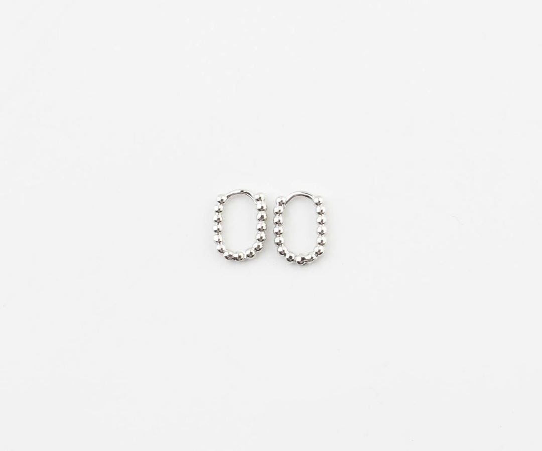 Perlen-Oval Huggie-Creolen Ohrringe